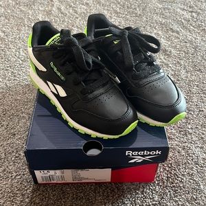 Size 11.5 Toddler Reebok Sneakers (gently used)
